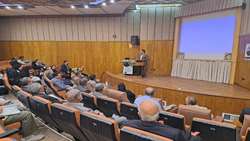 در آستانه روز جهانی خاک کارگاه آموزشی آشنایی با محدودیت های خاک در مناطق پسته کاری رفسنجان و بررسی راهکارهای افزایش بهره وری برگزار شد.