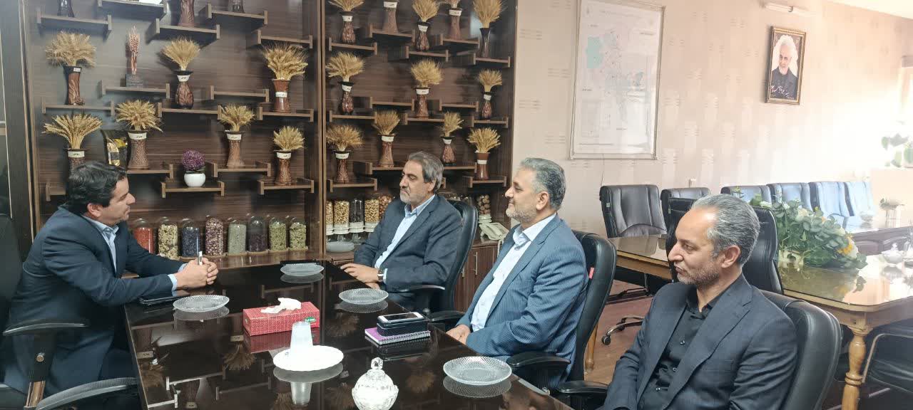بازدید مدیرکل دفتر بازرسی و ارزیابی عملکرد وزارت جهاد کشاورزی از پروژه‌ها و ذخایر کالاهای اساسی در کرمان